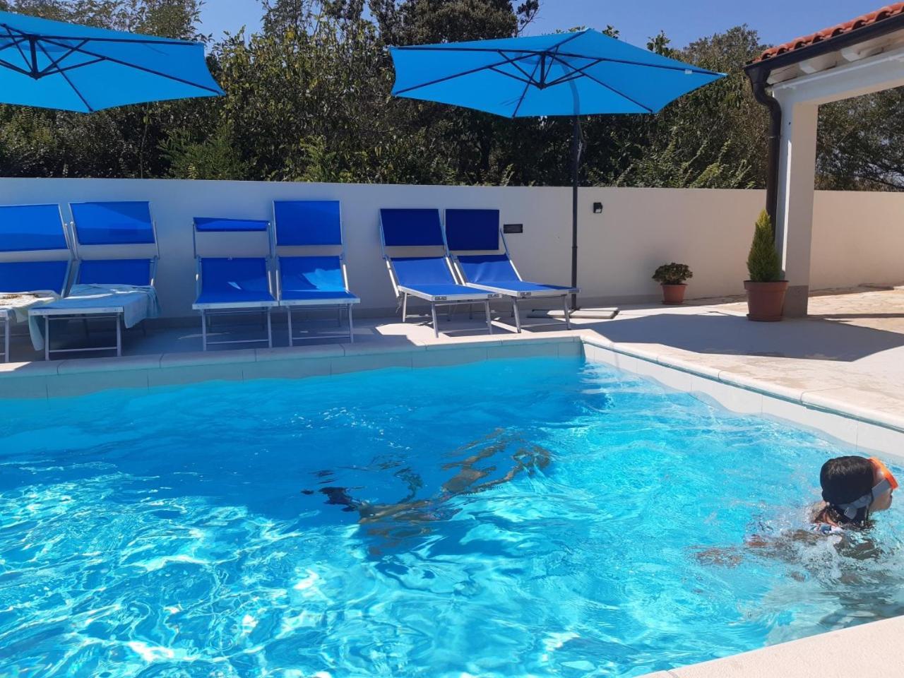 Villa Bianca - Apartment With Private Pool Privlaka  Buitenkant foto